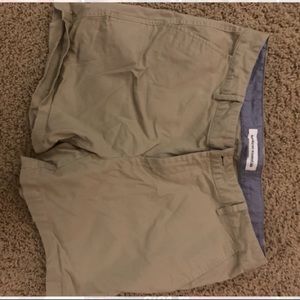 Khaki shorts size large
